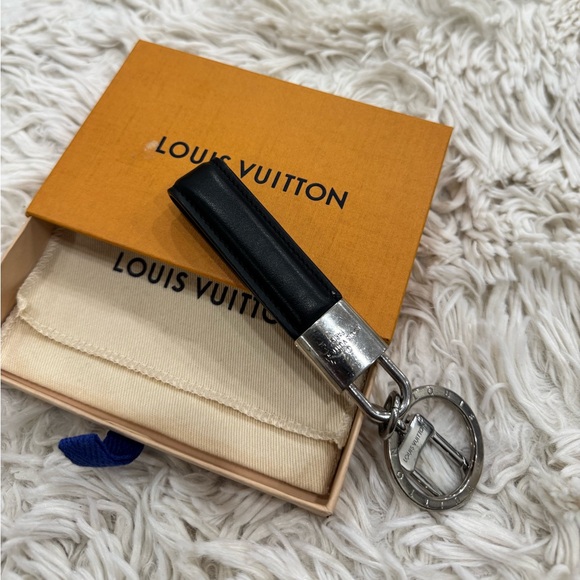 LV Padlock Dragonne Keychain / Key Holder with Box - Picture 4 of 9